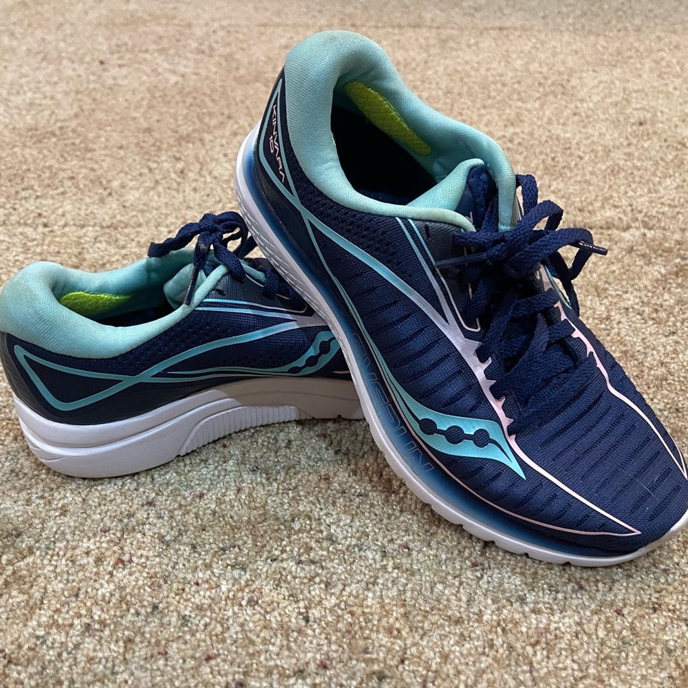 Saucony Kinvara 10 size 7.5 *excellent condition*